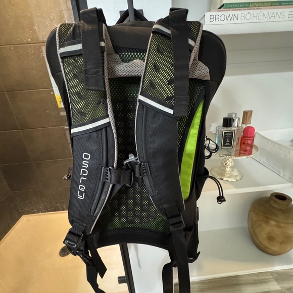 OSPREY RADIAL 26 DAYPACK - Picture 3 of 10
